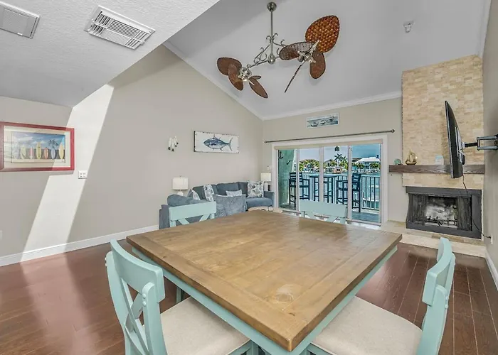 Bayside Escape On The Intracoastal Water Clearwater Beach